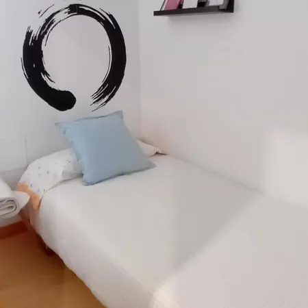 Atico En El Centro De Parking Gratis *